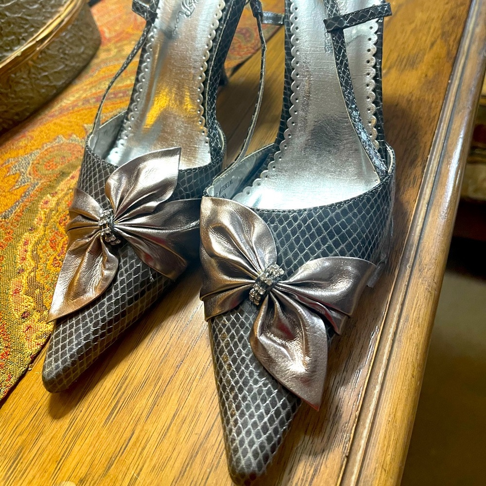 Dressy Slingback Heels Size 9